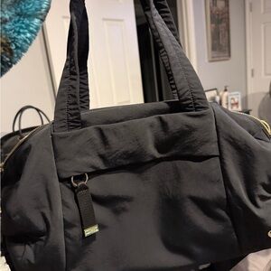 Lululemon on my level barrel duffle